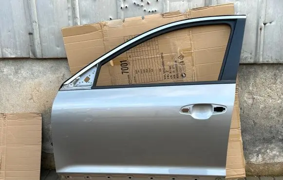 KIA Niro Front door