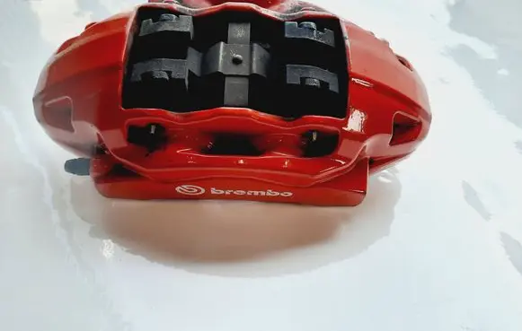 Front brake caliper