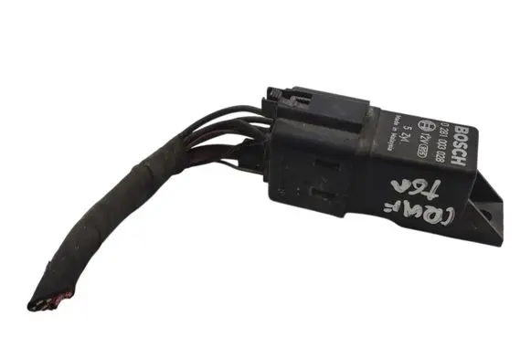 Volkswagen Crafter Glow plug pre-heat relay 0281003028
