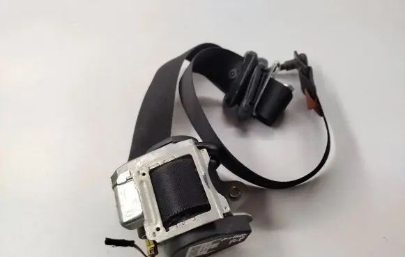 Ford S-MAX Front seatbelt