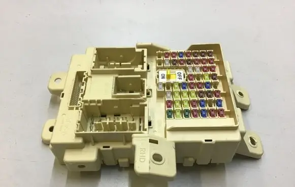 KIA Sportage Fuse module 91950D9720 91950D97201316B02 16B02005