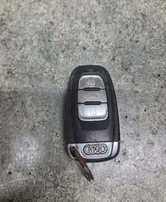 Audi A4 S4 B8 8K Ignition key/card 