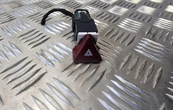 Volkswagen Caddy Hazard light switch 1T0953509B