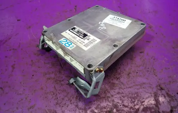 Toyota Yaris Verso Engine control unit/module ECU 