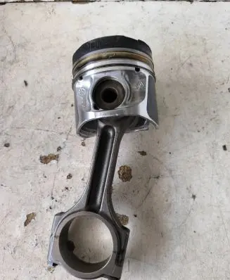 Opel Vivaro Piston with connecting rod SMP1295