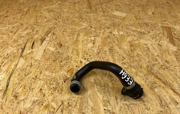 Volvo C40 Engine coolant pipe/hose 32138742