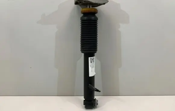 BMW X6 F16 Rear shock absorber/damper 6867873