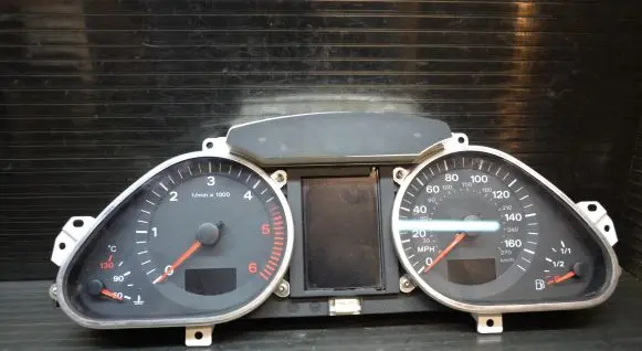 Audi A6 S6 C6 4F Speedometer (instrument cluster) 4F0920951
