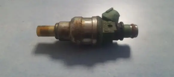 Mazda 323 Fuel injector INP484 INP-484