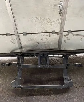 Volkswagen PASSAT B6 Radiator support slam panel 3C0805588