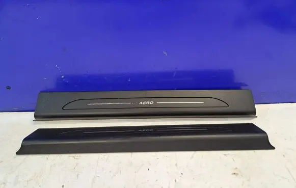 Saab 9-3 Ver1 Side skirt rear trim 12803115 12803118