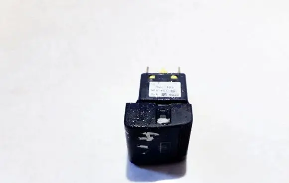 Opel Vectra B Windscreen/window heater switch 09134506