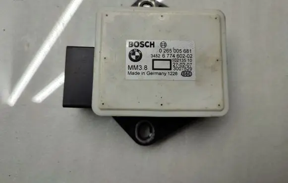 BMW X5 E70 ESP acceleration yaw rate sensor 0265005681 6774602