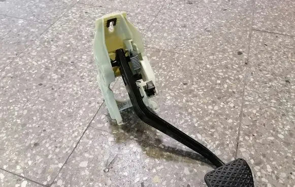 BMW X5 E70 Brake pedal 6791900