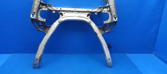 BMW 6 E63 E64 Front subframe 6759461 6759462