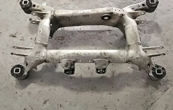 BMW 6 E63 E64 Rear subframe 6770842