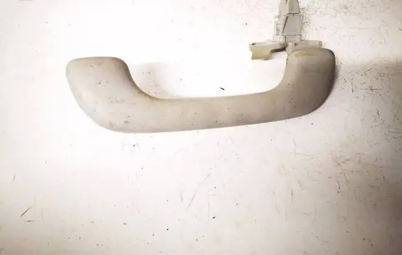 Nissan Qashqai Rear interior roof grab handle 8200003209