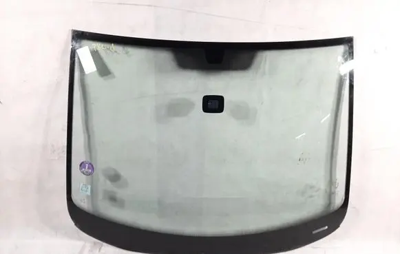 Volkswagen Golf Plus Front windscreen/windshield window 5M0845011A