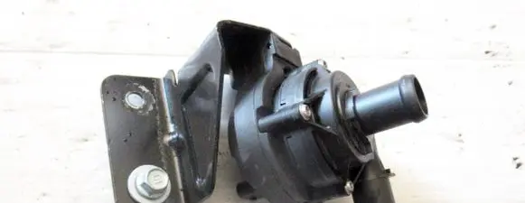Hyundai i30 Water pump 12402309400 19G260093A2