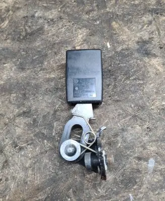 Mercedes-Benz E W211 Rear seatbelt buckle A2118600769