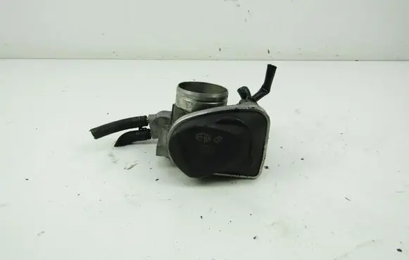 Volkswagen PASSAT B5.5 Electric throttle body valve 06B133062P