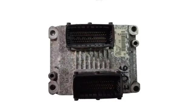 Alfa Romeo 147 Engine control unit/module 00735018150 1279H03961 0261206715