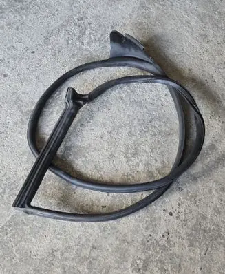 Audi Q8 Front door rubber seal 4M8861707