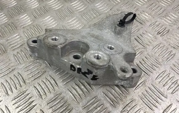 Jeep Compass Gearbox mounting bracket P68253040AA