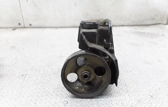 Citroen Xsara Power steering pump 9636320580