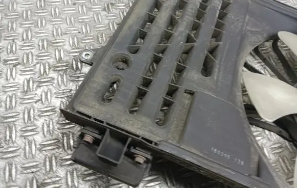 Toyota Corolla E120 E130 Fan set 
