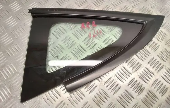Rear vent window glass