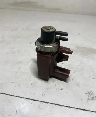 Mazda 3 I Turbo solenoid valve 9652570180 03T314 70071200