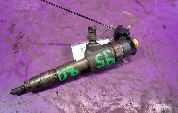 Fuel injector