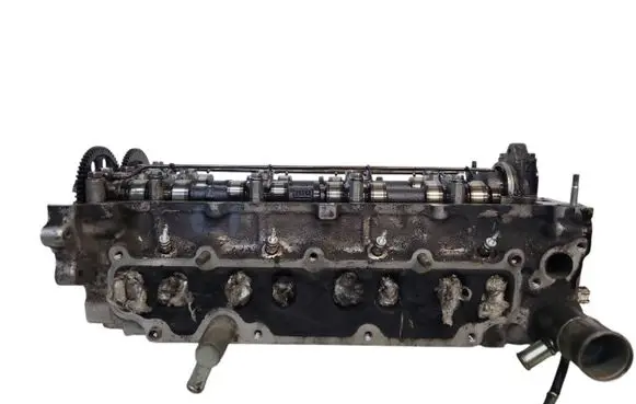Toyota Avensis T250 Engine head 