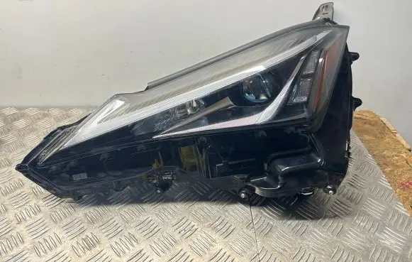 Lexus UX Headlight/headlamp