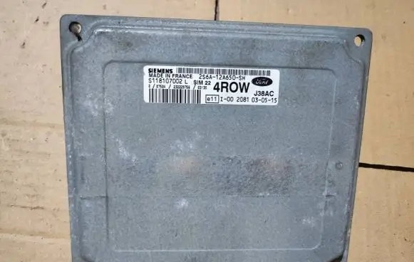 Ford Fiesta Engine control unit/module 2S6A12A650SH S118107002J