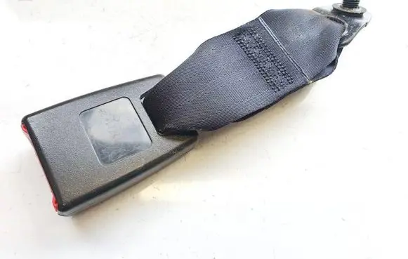 Nissan Cube Z12 Middle seatbelt buckle (rear) 20091128