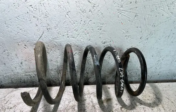 Nissan X-Trail T30 Rear coil spring