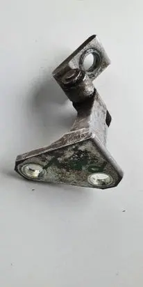 Volkswagen PASSAT B7 Front door upper hinge