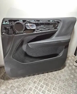 Volvo XC40 Front door card panel trim 32282669 31667435