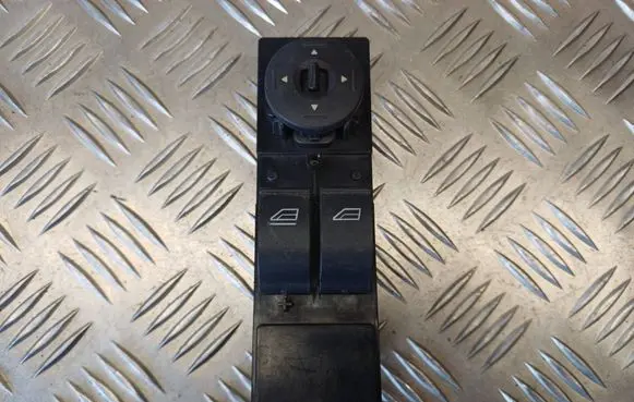 Ford C-MAX I Electric window control switch 3M5T14529CE