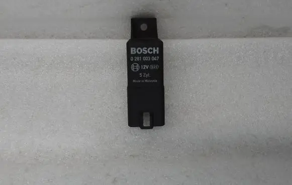 Volvo XC60 Glow plug pre-heat relay 30785663