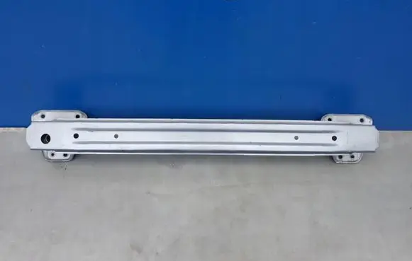 Toyota C-HR I Rear bumper cross member