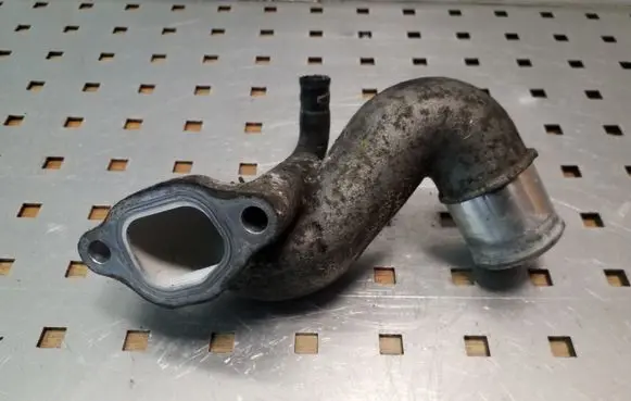 Toyota RAV 4 (XA20) Engine coolant pipe/hose