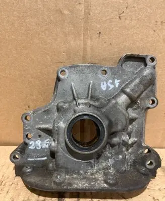 Volkswagen Polo IV 9N3 Oil pump 036115105D