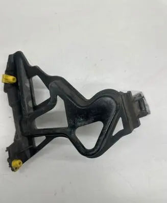 BMW 7 F01 F02 F03 F04 Fender mounting bracket 7046351 18022910