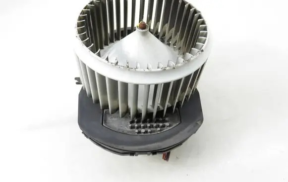 Volkswagen Touareg I Heater fan/blower 7P0820021 0130115559