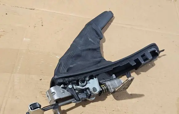 BMW 1 E82 E88 Handbrake/parking brake lever assembly 6782749