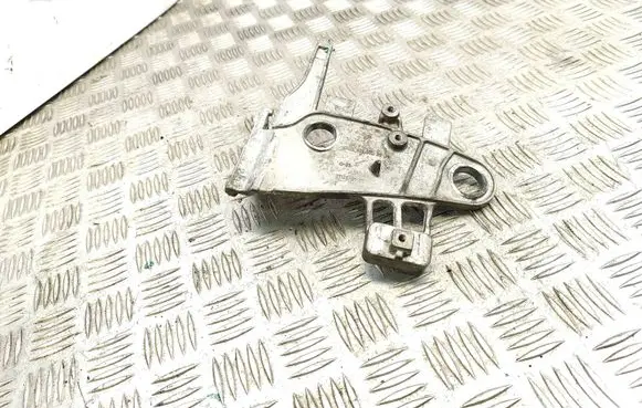 Mercedes-Benz C W204 Engine mounting bracket A6510902241