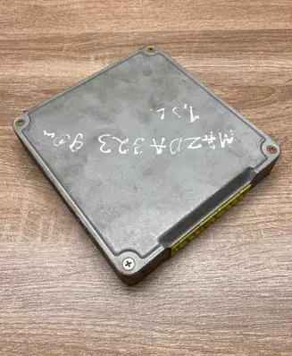 Mazda 323 F Engine control unit/module ECU B61K18881C C797002353
